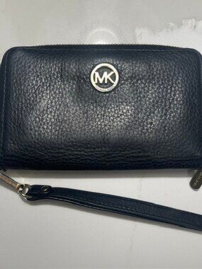 Michael Kors Leather Wristlet Wallet - Black/Gold